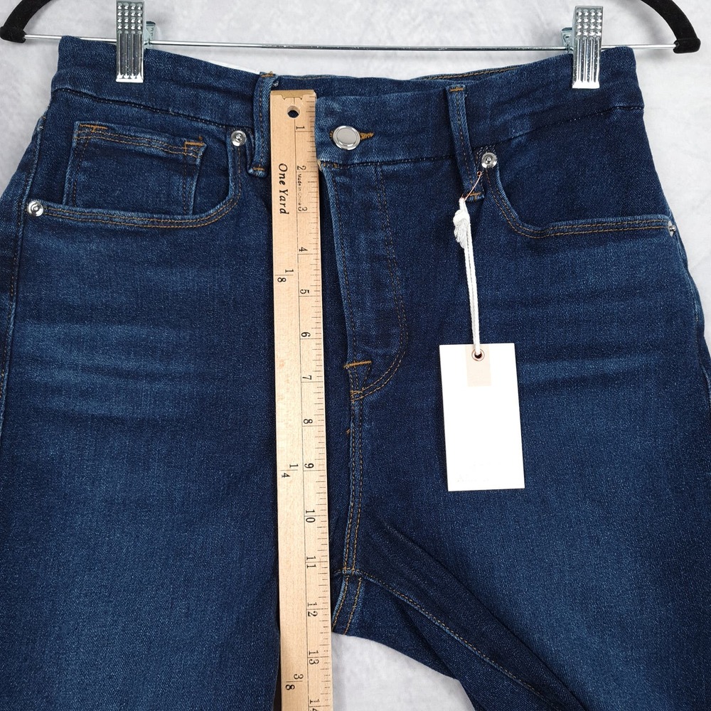 Good American Skinny Jeans in Dark Blue Wash - Picture 10 of 16